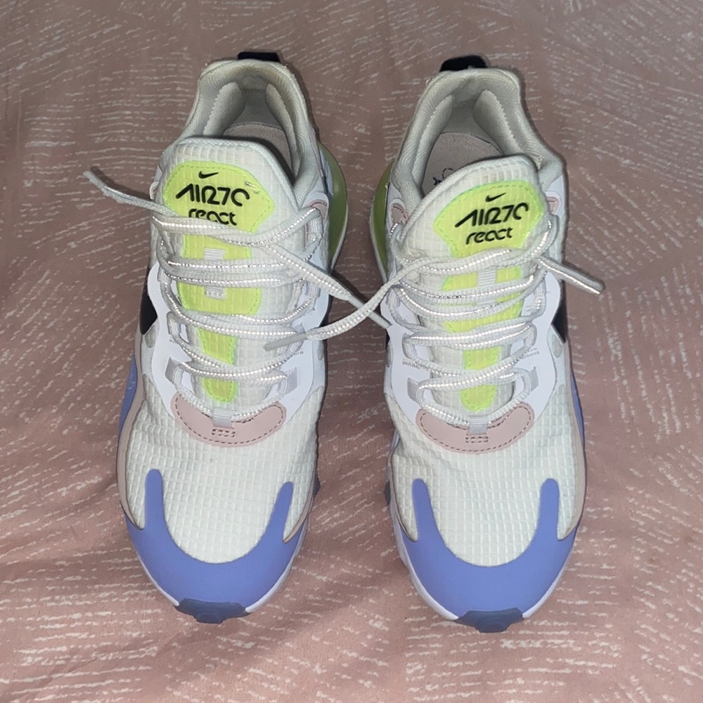 ＮＩＫＥ ＲＥＡＣＴ